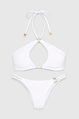 Isadora - Braguita de bikini completa con detalles metálicos en color blanco.