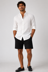 Camisa regular fit confeccionada en 100% lino.