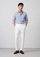 Pantalón de vestir slim fit confeccionado en una refinada mezcla de lyocell y lino.