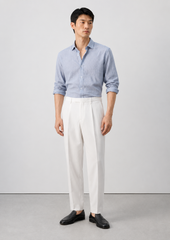 Pantalón de vestir slim fit confeccionado en una refinada mezcla de lyocell y lino.