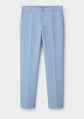 Pantalón slim fit confeccionado en 100% lino.