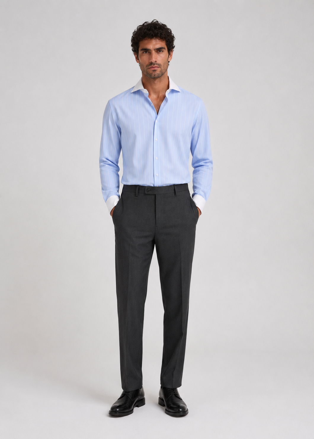 Camisa de vestir slim fit confeccionada en 100% algodón.