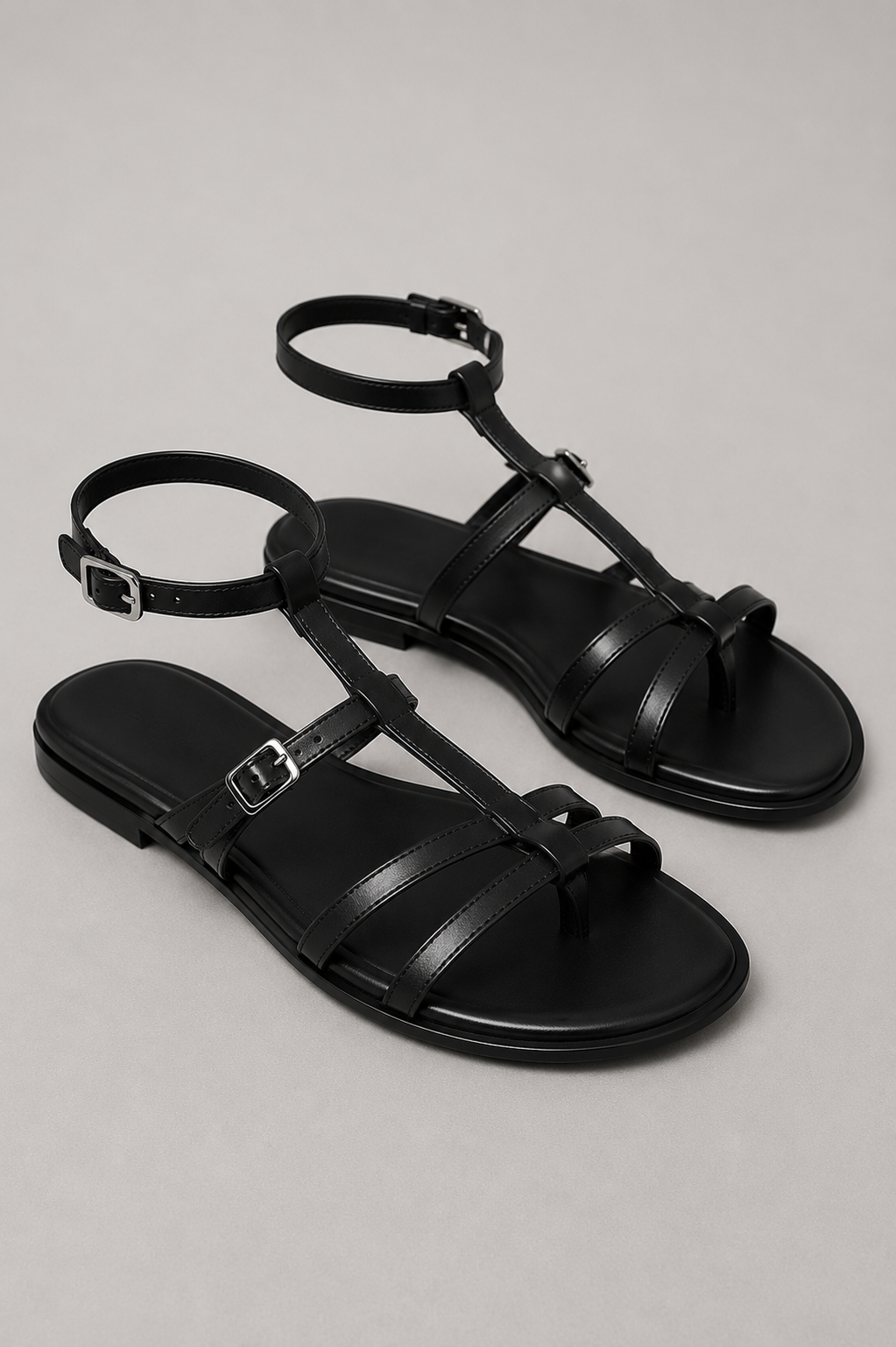 Sandalias de piel con cordones
