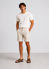Bermudas slim fit confeccionadas en 100% lino.